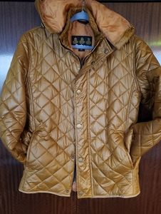Barbour quilted jacket w removable hood gold